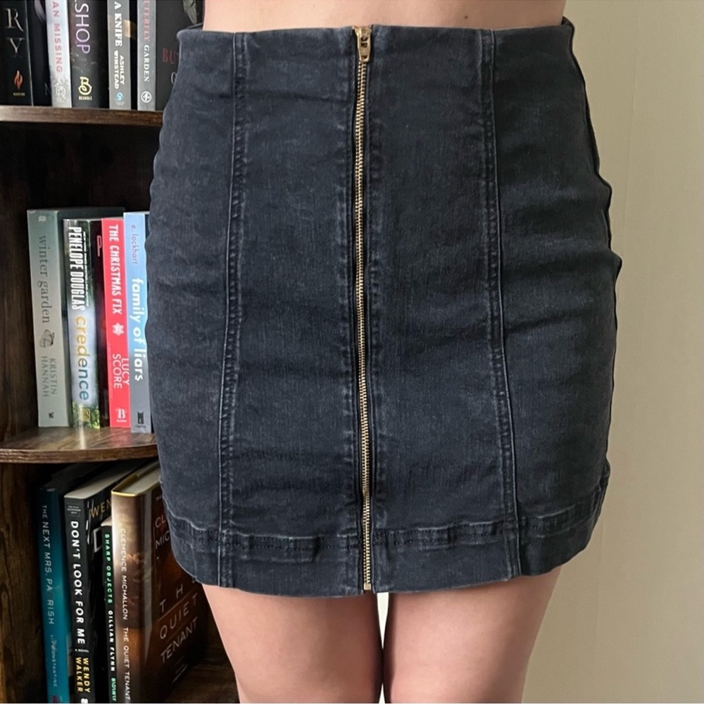 BDG Stone Washed Black Zip Up Jean Skirt, Size: S - Picture 5 of 7